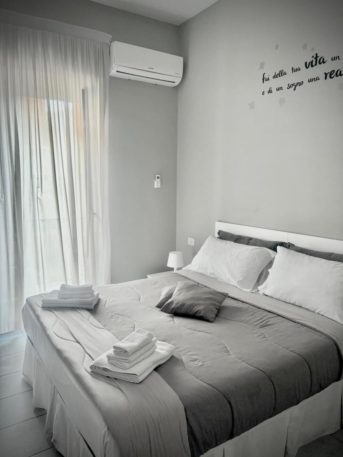 Rianna House B&B Napoli Dış mekan fotoğraf