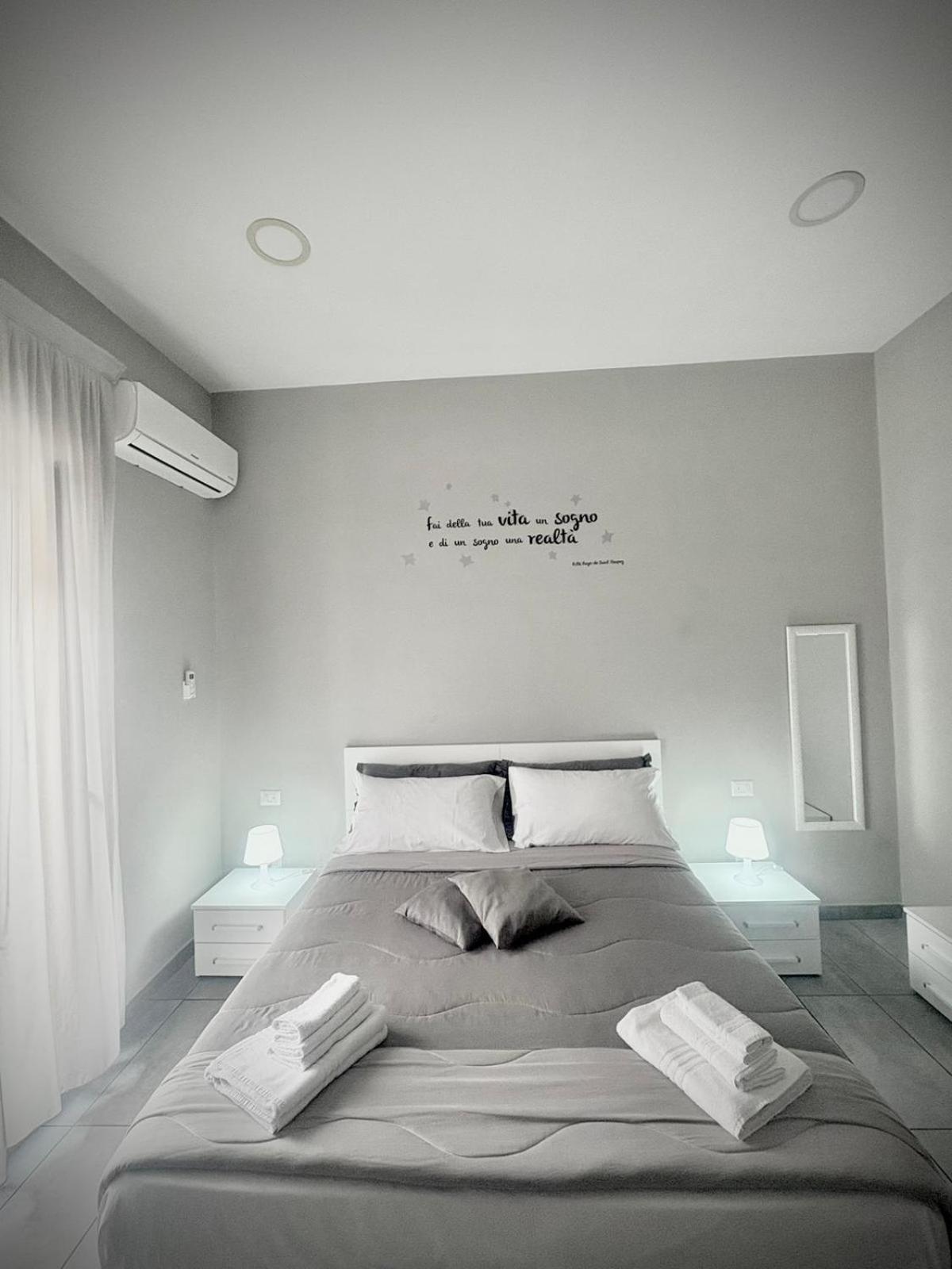Rianna House B&B Napoli Dış mekan fotoğraf