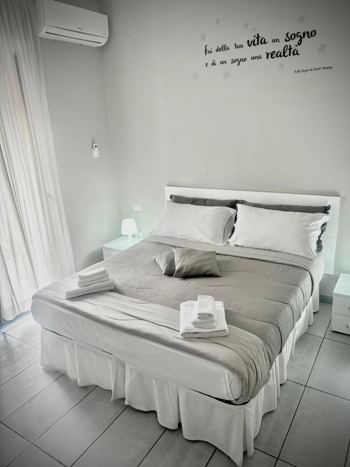 Rianna House B&B Napoli Dış mekan fotoğraf